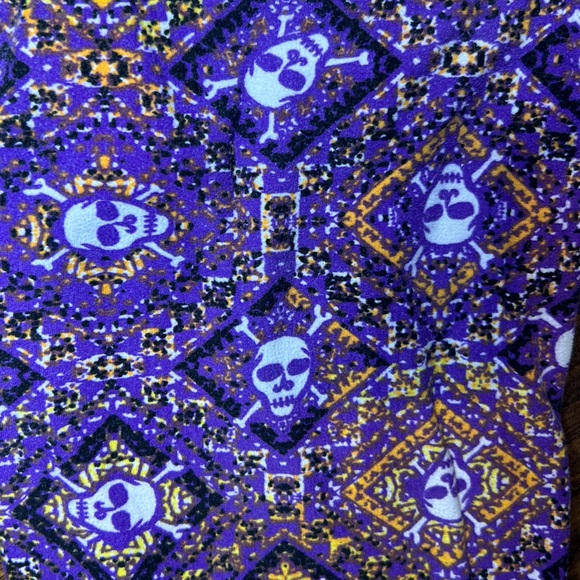 LuLaRoe fun colorful leggings - Christmas, Halloween, ice cream/summer bundle - Picture 4 of 8